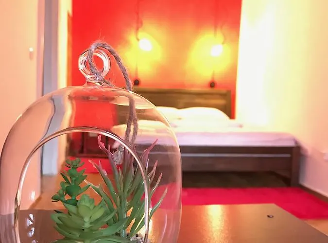 Apartment Red & Yellow Lemberg