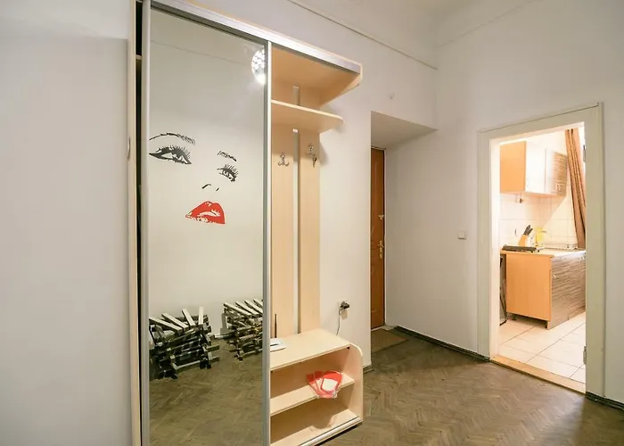 Apartment Red & Yellow Lemberg